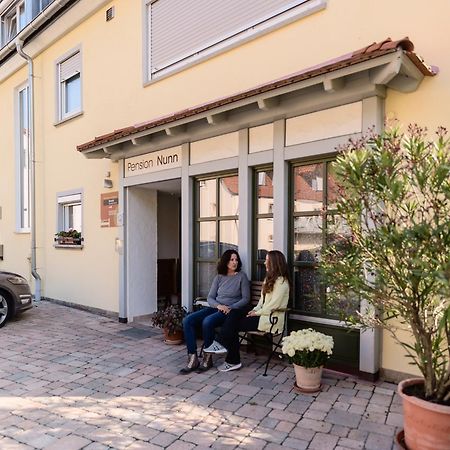 Domizil Nunn Hotel Escherndorf Екстериор снимка