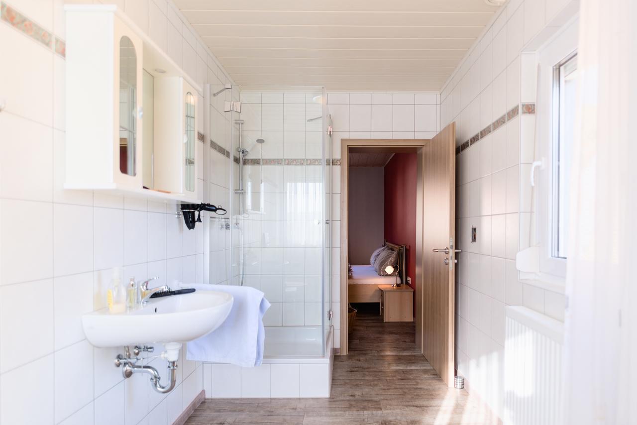 Domizil Nunn Hotel Escherndorf Екстериор снимка